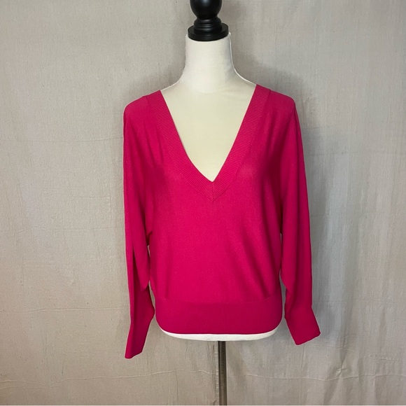 Express Sweaters - 30% off Bundles ☘️ NWT Express Lightweight Fuchsia Sweater